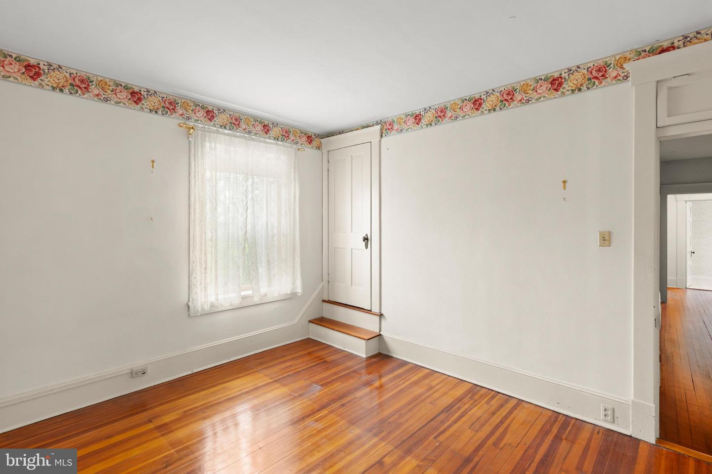 503 S WASHINGTON ST, WINCHESTER, Virginia 22601, 5 Bedrooms Bedrooms, ,4 BathroomsBathrooms,Residential,For sale,503 S WASHINGTON ST,VAWI2007840 MLS # VAWI2007840