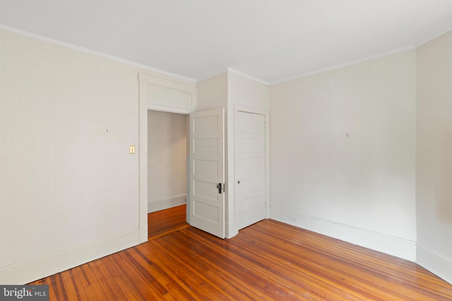 503 S WASHINGTON ST, WINCHESTER, Virginia 22601, 5 Bedrooms Bedrooms, ,4 BathroomsBathrooms,Residential,For sale,503 S WASHINGTON ST,VAWI2007840 MLS # VAWI2007840