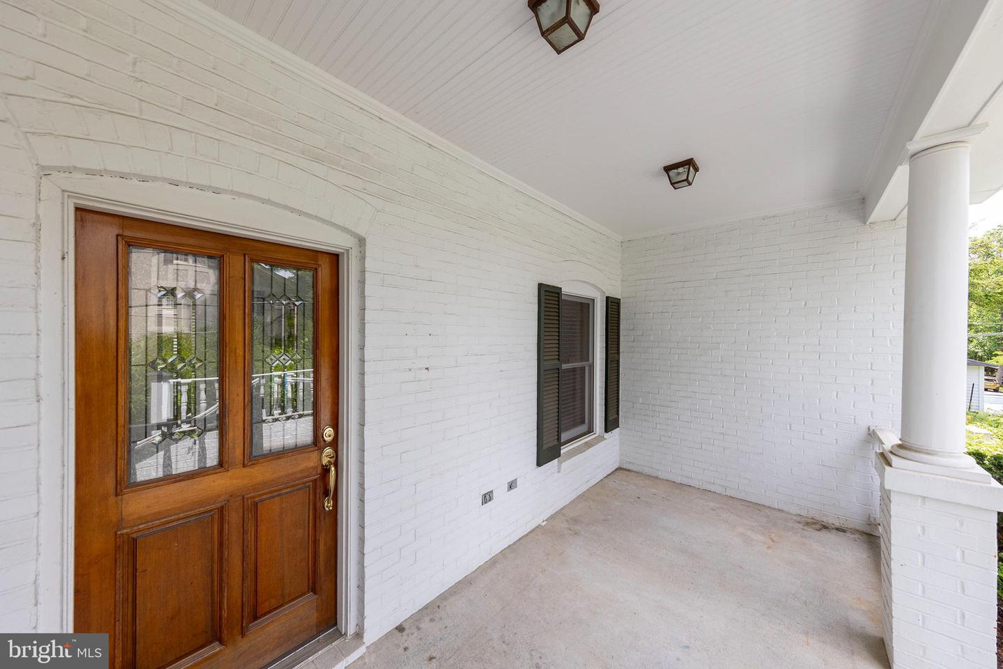 503 S WASHINGTON ST, WINCHESTER, Virginia 22601, 5 Bedrooms Bedrooms, ,4 BathroomsBathrooms,Residential,For sale,503 S WASHINGTON ST,VAWI2007840 MLS # VAWI2007840