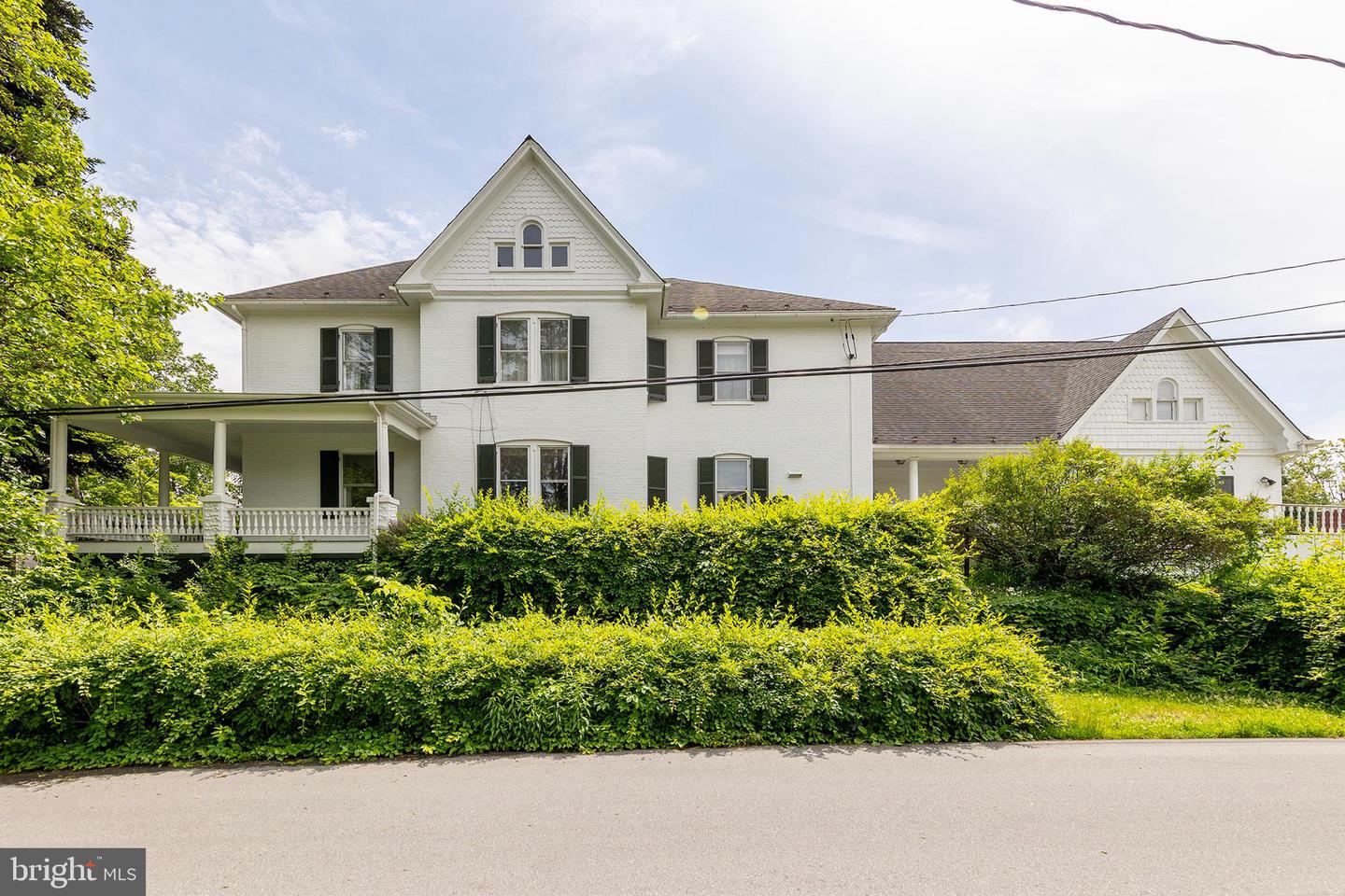 503 S WASHINGTON ST, WINCHESTER, Virginia 22601, 5 Bedrooms Bedrooms, ,4 BathroomsBathrooms,Residential,For sale,503 S WASHINGTON ST,VAWI2007840 MLS # VAWI2007840