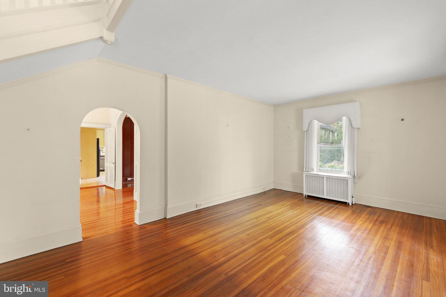 503 S WASHINGTON ST, WINCHESTER, Virginia 22601, 5 Bedrooms Bedrooms, ,4 BathroomsBathrooms,Residential,For sale,503 S WASHINGTON ST,VAWI2007840 MLS # VAWI2007840