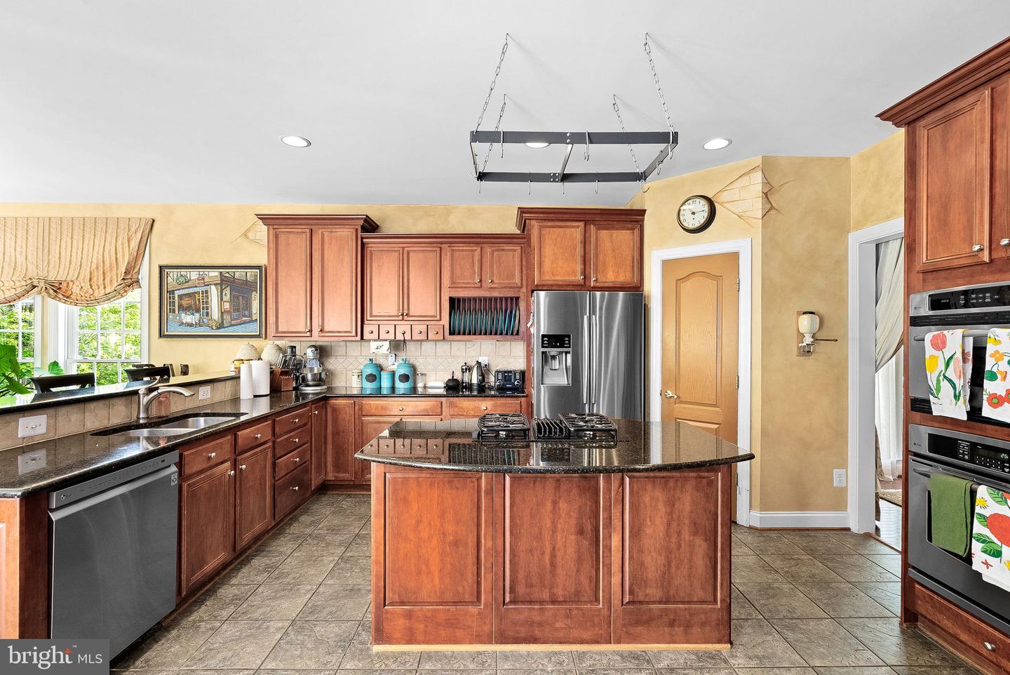 22107 WHISPERHILL CT, BROADLANDS, Virginia 20148, 7 Bedrooms Bedrooms, ,6 BathroomsBathrooms,Residential,For sale,22107 WHISPERHILL CT,VALO2098010 MLS # VALO2098010