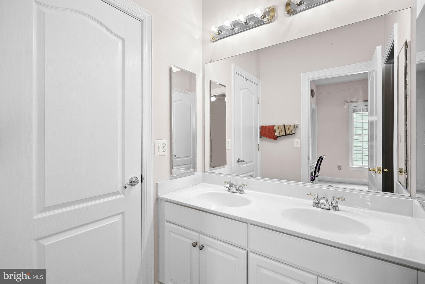 22107 WHISPERHILL CT, BROADLANDS, Virginia 20148, 7 Bedrooms Bedrooms, ,6 BathroomsBathrooms,Residential,For sale,22107 WHISPERHILL CT,VALO2098010 MLS # VALO2098010