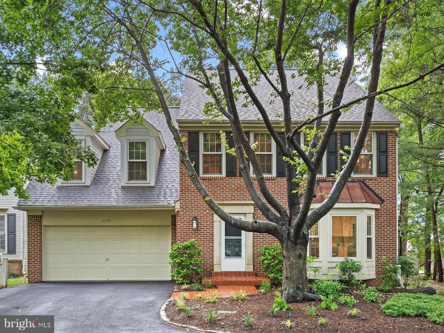 2300 YVONNES WAY, DUNN LORING, Virginia 22027, 4 Bedrooms Bedrooms, ,4 BathroomsBathrooms,Residential,For sale,2300 YVONNES WAY,VAFX2243606 MLS # VAFX2243606