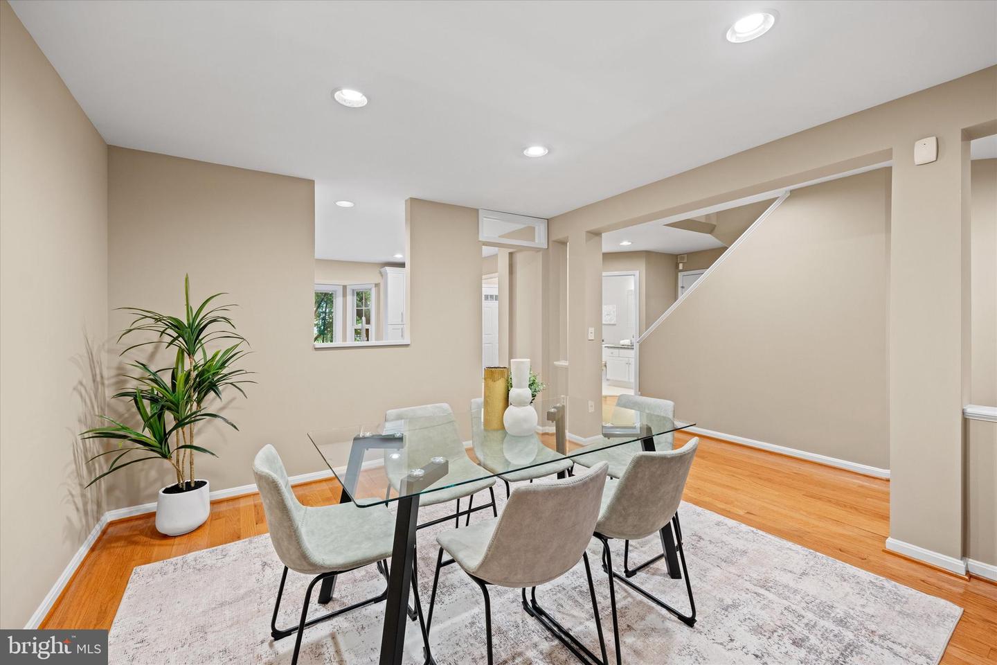 2300 YVONNES WAY, DUNN LORING, Virginia 22027, 4 Bedrooms Bedrooms, ,4 BathroomsBathrooms,Residential,For sale,2300 YVONNES WAY,VAFX2243606 MLS # VAFX2243606
