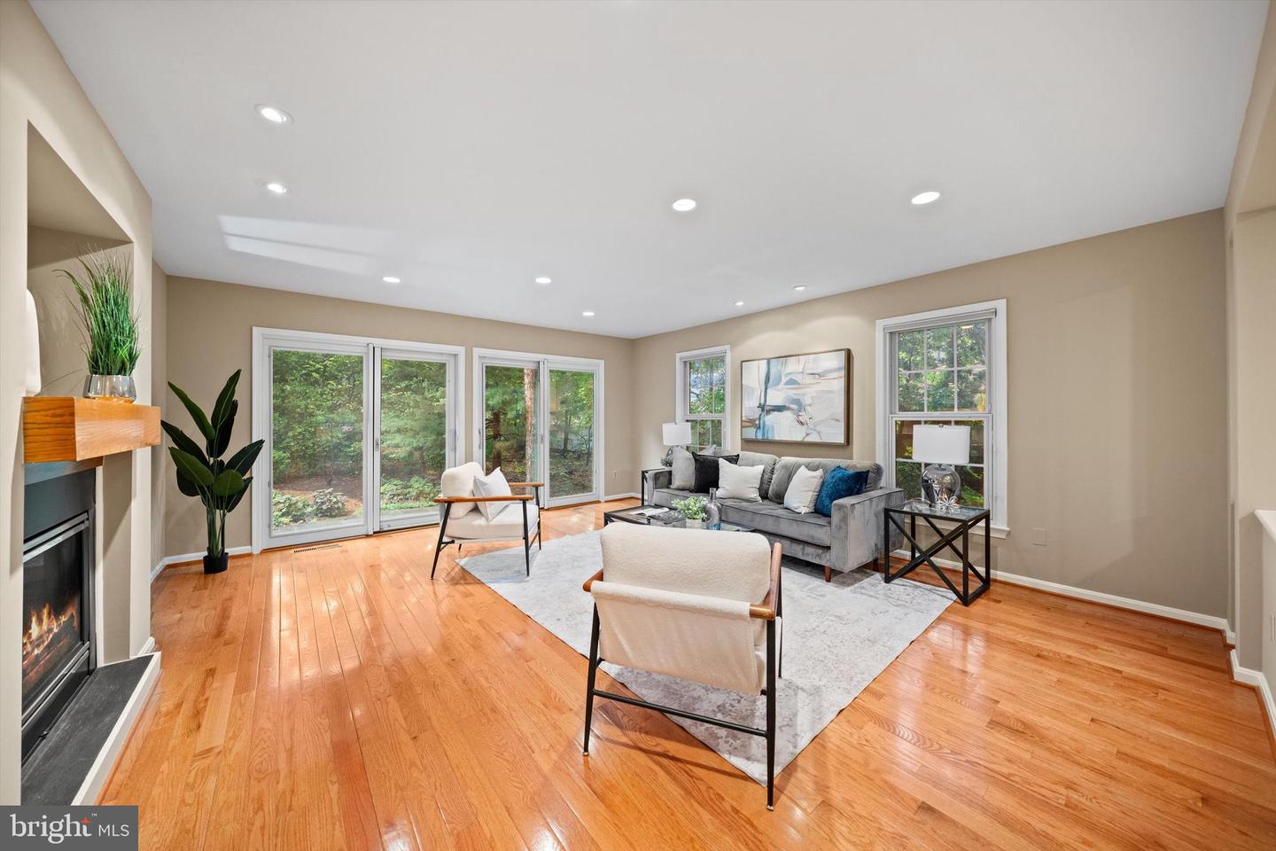 2300 YVONNES WAY, DUNN LORING, Virginia 22027, 4 Bedrooms Bedrooms, ,4 BathroomsBathrooms,Residential,For sale,2300 YVONNES WAY,VAFX2243606 MLS # VAFX2243606