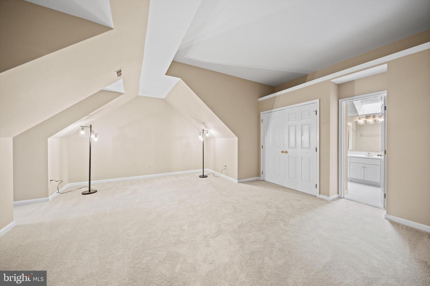2300 YVONNES WAY, DUNN LORING, Virginia 22027, 4 Bedrooms Bedrooms, ,4 BathroomsBathrooms,Residential,For sale,2300 YVONNES WAY,VAFX2243606 MLS # VAFX2243606