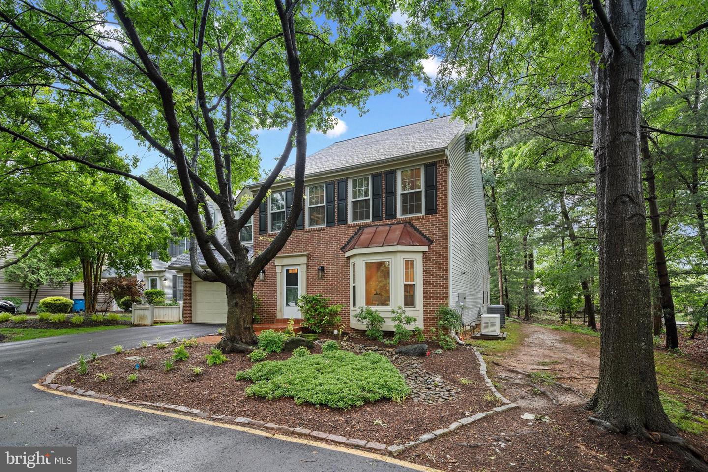 2300 YVONNES WAY, DUNN LORING, Virginia 22027, 4 Bedrooms Bedrooms, ,4 BathroomsBathrooms,Residential,For sale,2300 YVONNES WAY,VAFX2243606 MLS # VAFX2243606