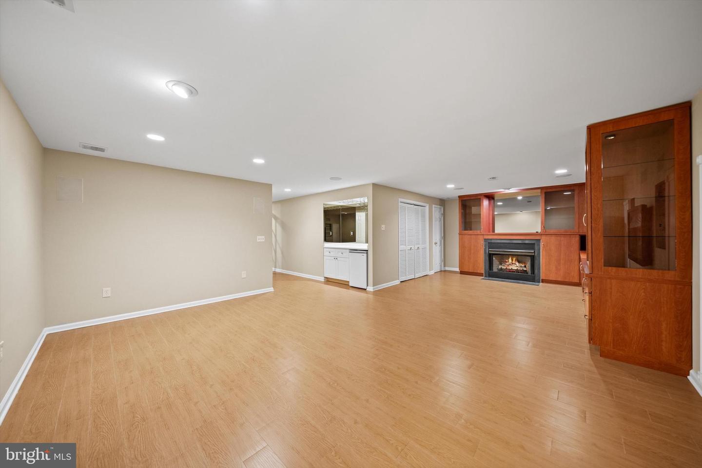 2300 YVONNES WAY, DUNN LORING, Virginia 22027, 4 Bedrooms Bedrooms, ,4 BathroomsBathrooms,Residential,For sale,2300 YVONNES WAY,VAFX2243606 MLS # VAFX2243606