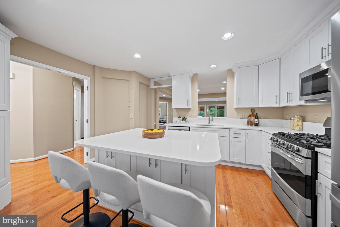 2300 YVONNES WAY, DUNN LORING, Virginia 22027, 4 Bedrooms Bedrooms, ,4 BathroomsBathrooms,Residential,For sale,2300 YVONNES WAY,VAFX2243606 MLS # VAFX2243606