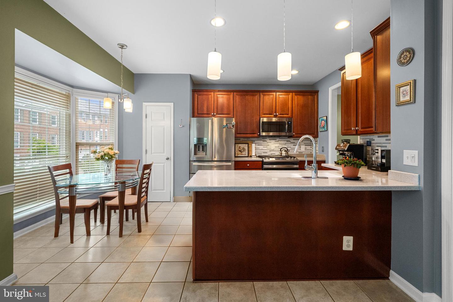 4000 TIMBER OAK TRL, FAIRFAX, Virginia 22033, 4 Bedrooms Bedrooms, ,3 BathroomsBathrooms,Residential,For sale,4000 TIMBER OAK TRL,VAFX2243640 MLS # VAFX2243640