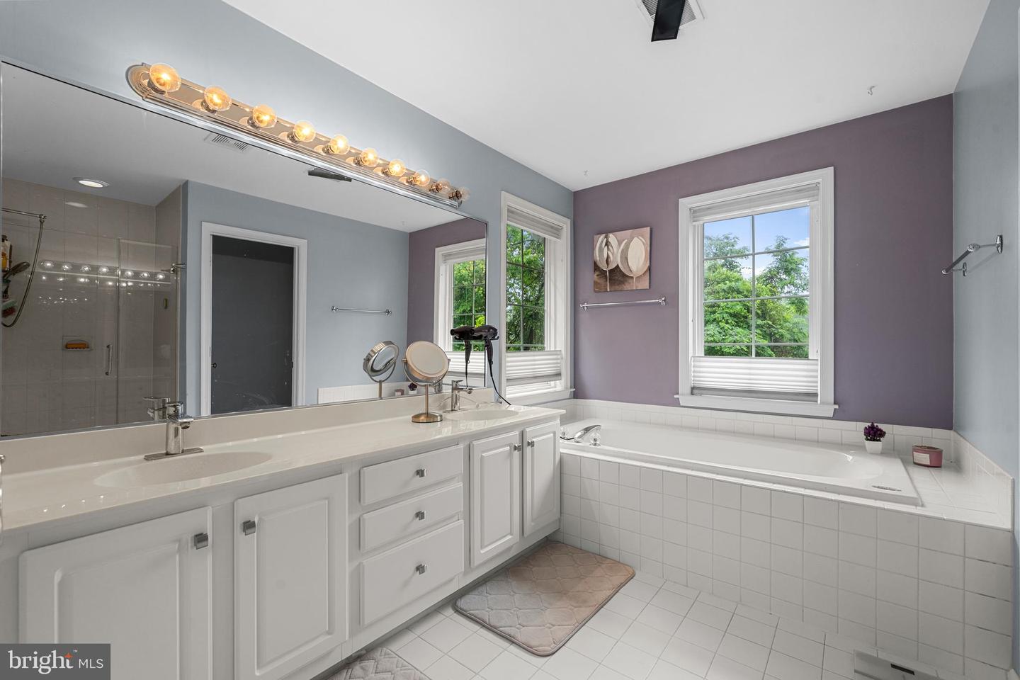 4000 TIMBER OAK TRL, FAIRFAX, Virginia 22033, 4 Bedrooms Bedrooms, ,3 BathroomsBathrooms,Residential,For sale,4000 TIMBER OAK TRL,VAFX2243640 MLS # VAFX2243640