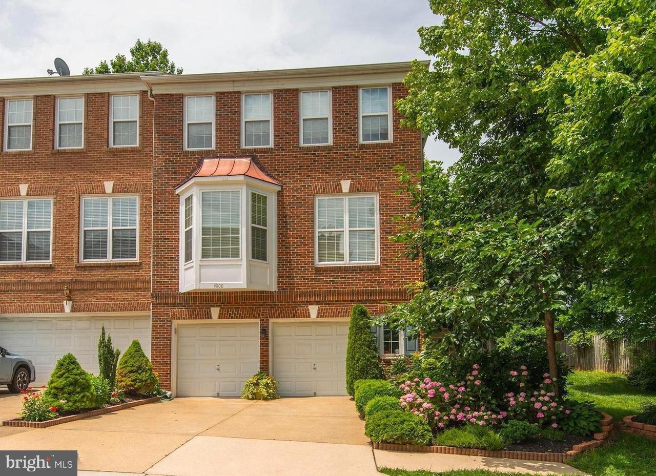 4000 TIMBER OAK TRL, FAIRFAX, Virginia 22033, 4 Bedrooms Bedrooms, ,3 BathroomsBathrooms,Residential,For sale,4000 TIMBER OAK TRL,VAFX2243640 MLS # VAFX2243640