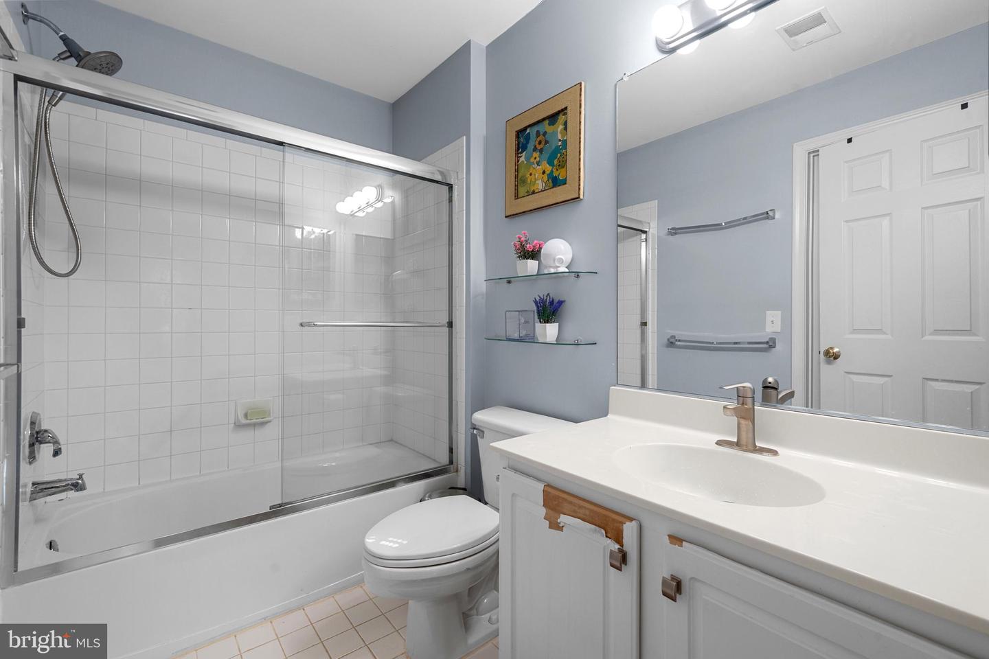 4000 TIMBER OAK TRL, FAIRFAX, Virginia 22033, 4 Bedrooms Bedrooms, ,3 BathroomsBathrooms,Residential,For sale,4000 TIMBER OAK TRL,VAFX2243640 MLS # VAFX2243640