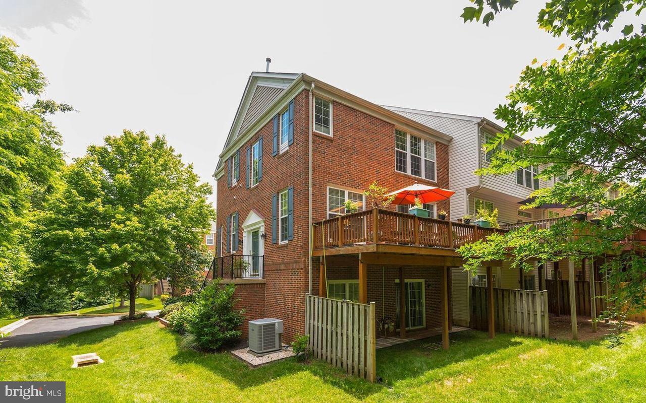 4000 TIMBER OAK TRL, FAIRFAX, Virginia 22033, 4 Bedrooms Bedrooms, ,3 BathroomsBathrooms,Residential,For sale,4000 TIMBER OAK TRL,VAFX2243640 MLS # VAFX2243640