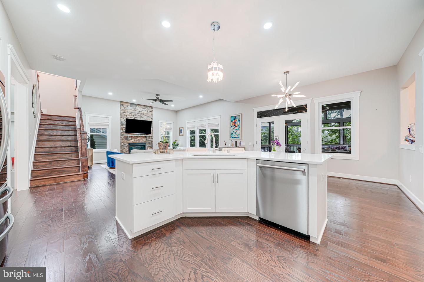 41151 WHITE CEDAR CT, ALDIE, Virginia 20105, 6 Bedrooms Bedrooms, ,5 BathroomsBathrooms,Residential,For sale,41151 WHITE CEDAR CT,VALO2098054 MLS # VALO2098054
