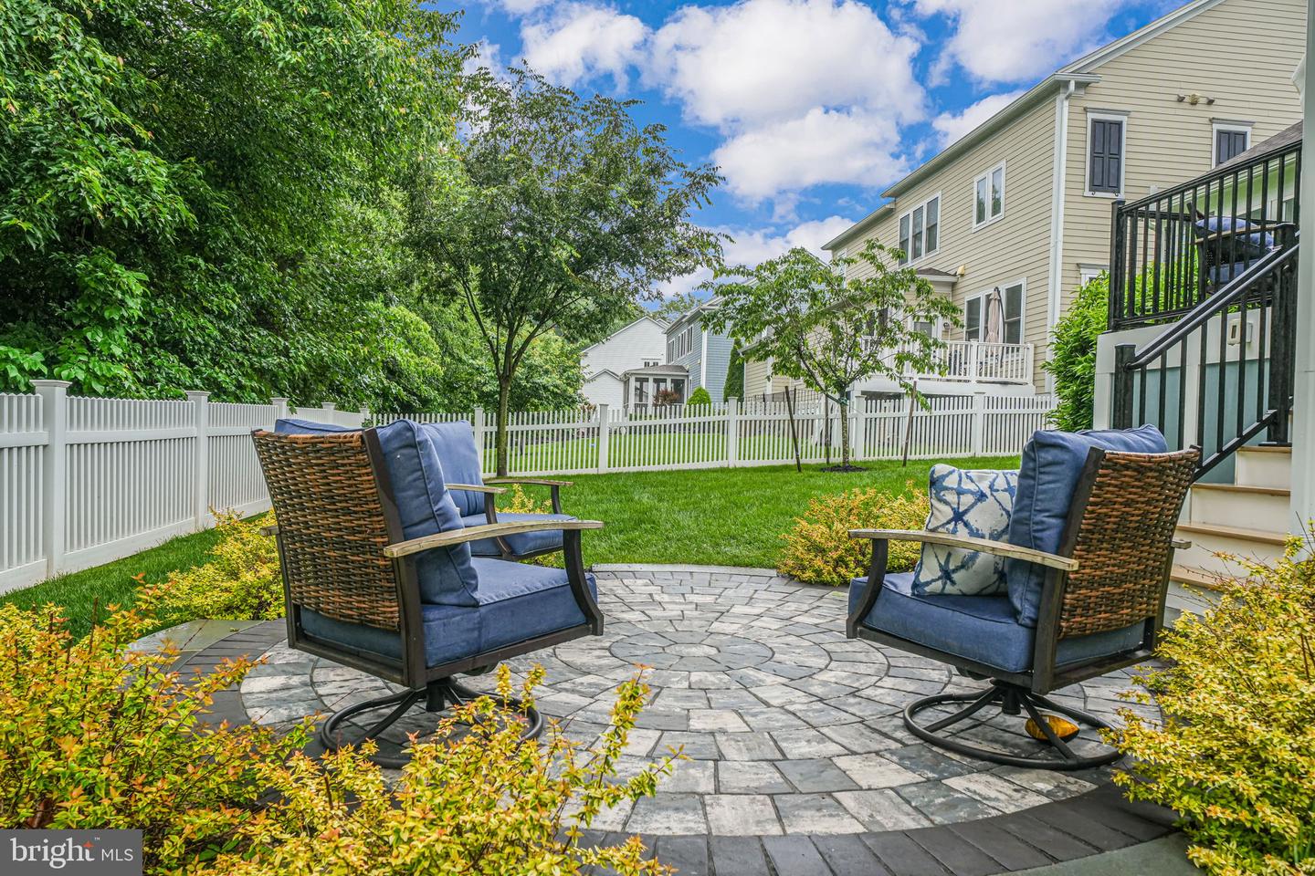 41151 WHITE CEDAR CT, ALDIE, Virginia 20105, 6 Bedrooms Bedrooms, ,5 BathroomsBathrooms,Residential,For sale,41151 WHITE CEDAR CT,VALO2098054 MLS # VALO2098054