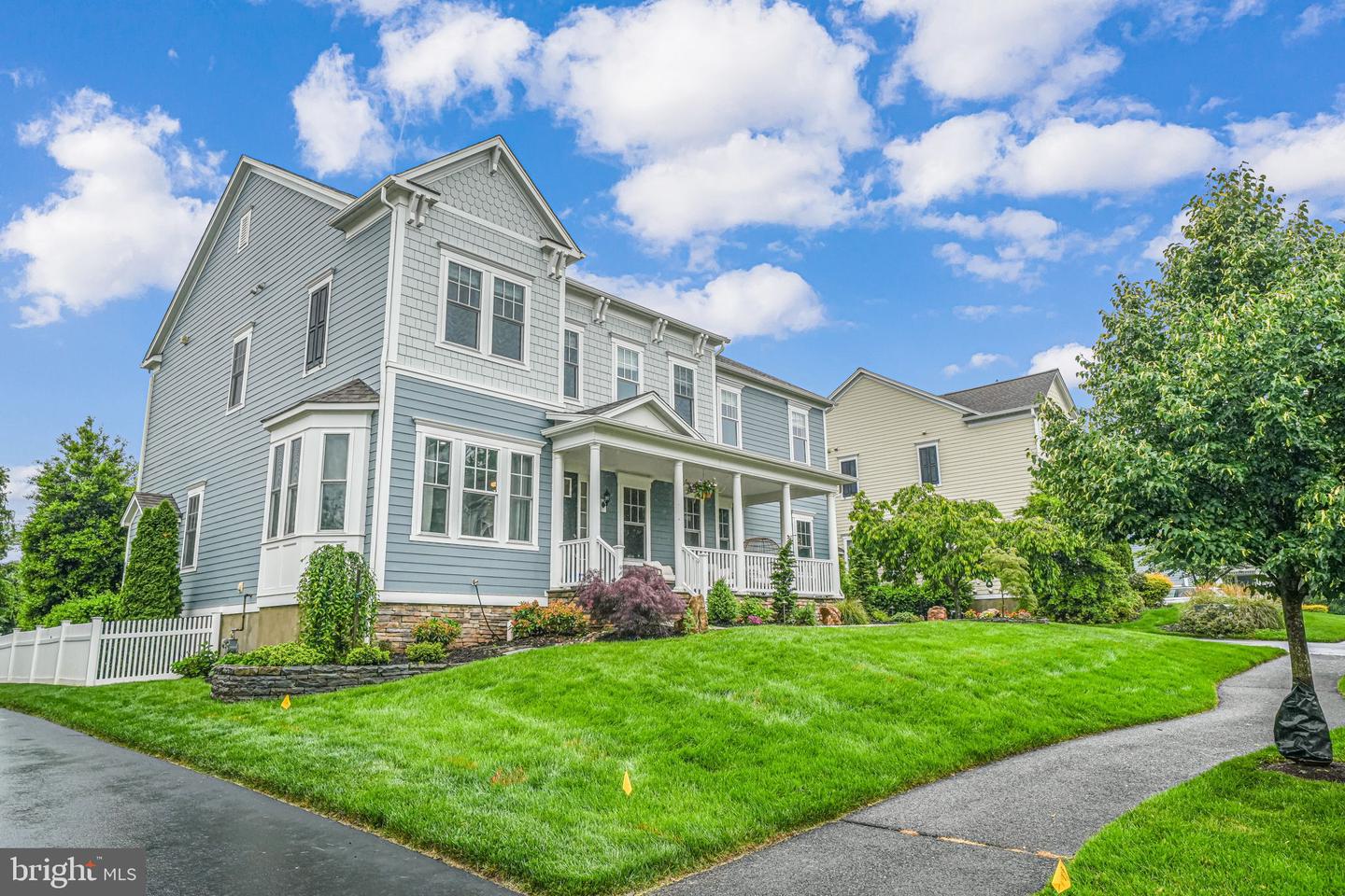 41151 WHITE CEDAR CT, ALDIE, Virginia 20105, 6 Bedrooms Bedrooms, ,5 BathroomsBathrooms,Residential,For sale,41151 WHITE CEDAR CT,VALO2098054 MLS # VALO2098054
