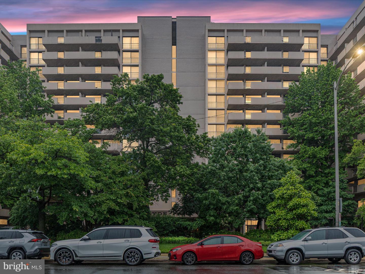 4141 N HENDERSON RD N #809, ARLINGTON, Virginia 22203, ,1 BathroomBathrooms,Residential,For sale,4141 N HENDERSON RD N #809,VAAR2058304 MLS # VAAR2058304