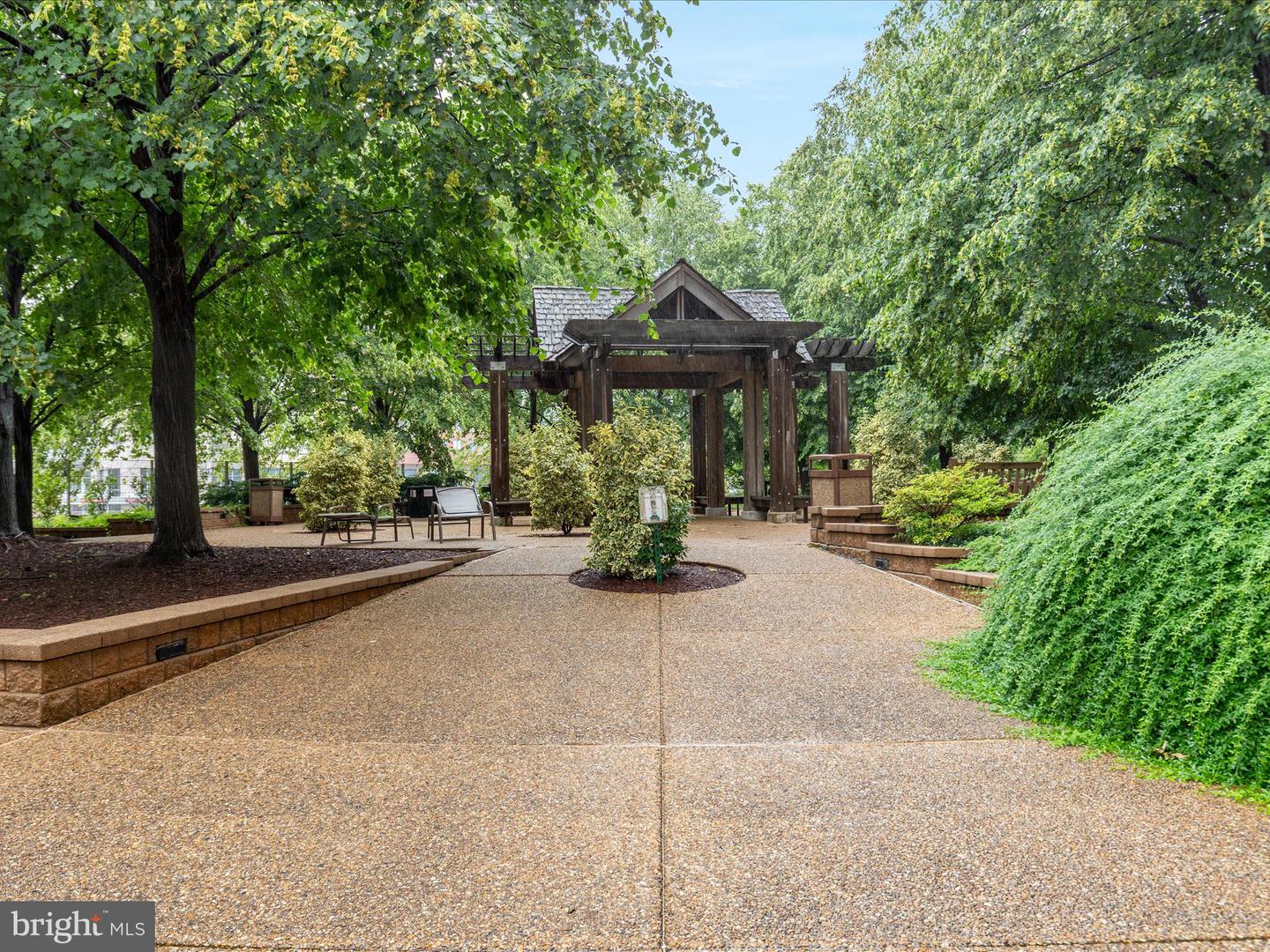 4141 N HENDERSON RD N #809, ARLINGTON, Virginia 22203, ,1 BathroomBathrooms,Residential,For sale,4141 N HENDERSON RD N #809,VAAR2058304 MLS # VAAR2058304