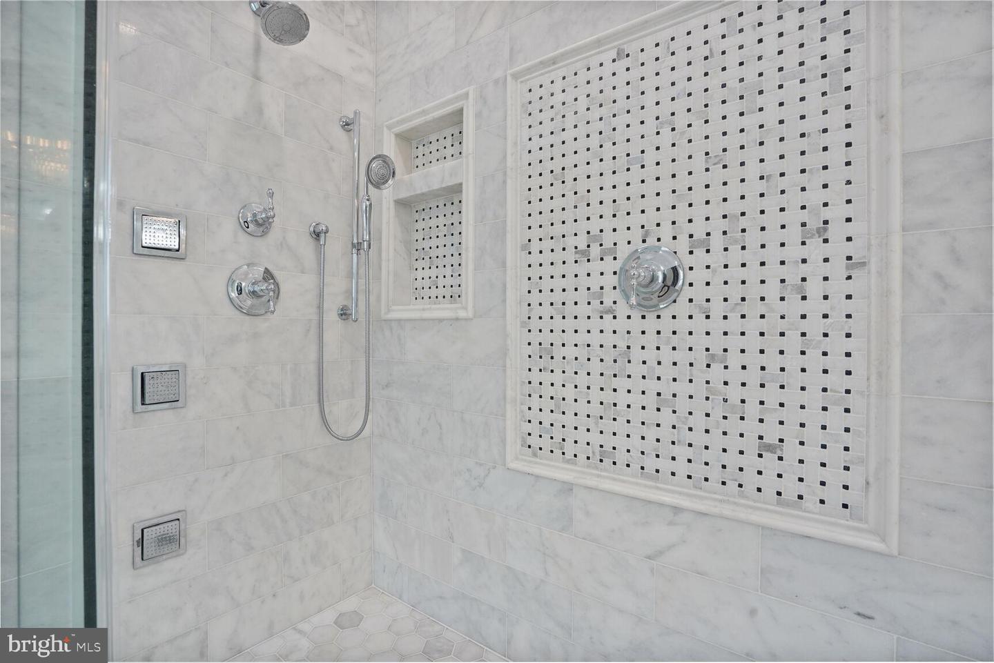 13013 DUNHILL DR, FAIRFAX, Virginia 22030, 5 Bedrooms Bedrooms, ,4 BathroomsBathrooms,Residential,For sale,13013 DUNHILL DR,VAFX2243650 MLS # VAFX2243650