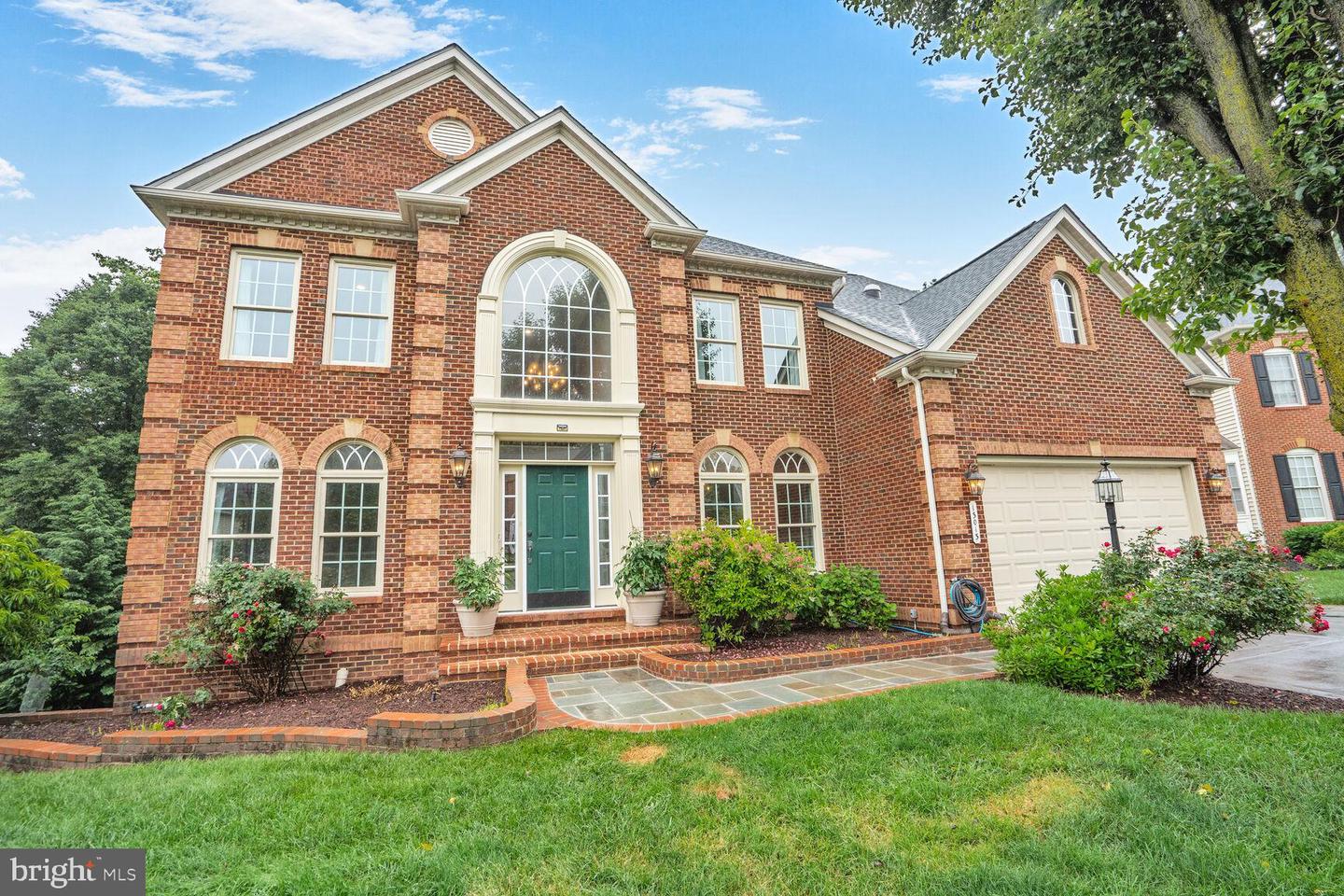 13013 DUNHILL DR, FAIRFAX, Virginia 22030, 5 Bedrooms Bedrooms, ,4 BathroomsBathrooms,Residential,For sale,13013 DUNHILL DR,VAFX2243650 MLS # VAFX2243650