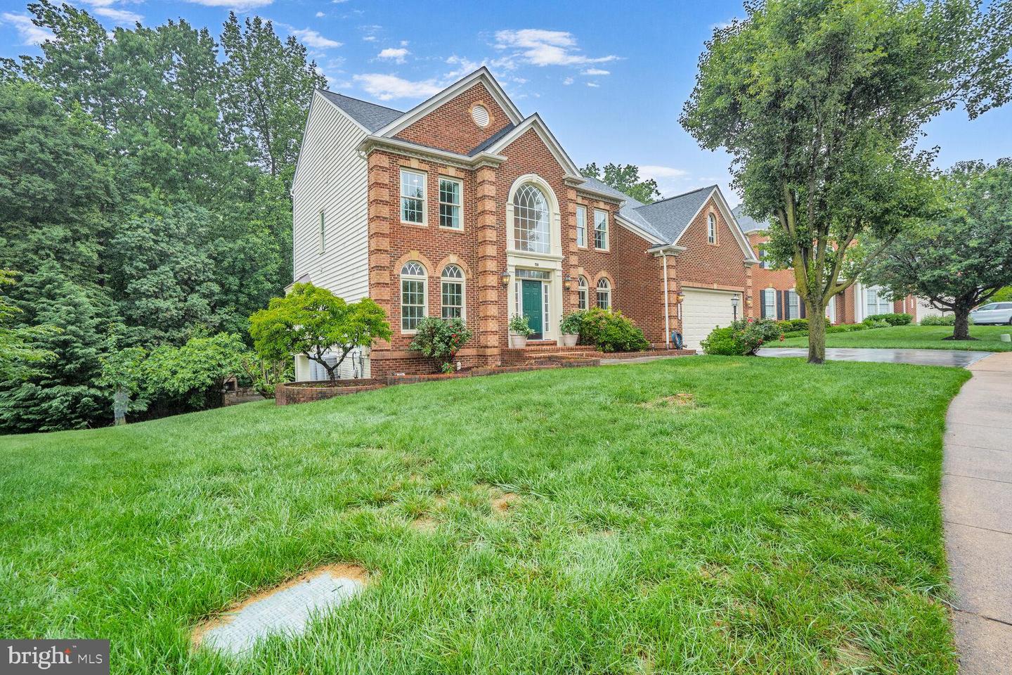 13013 DUNHILL DR, FAIRFAX, Virginia 22030, 5 Bedrooms Bedrooms, ,4 BathroomsBathrooms,Residential,For sale,13013 DUNHILL DR,VAFX2243650 MLS # VAFX2243650