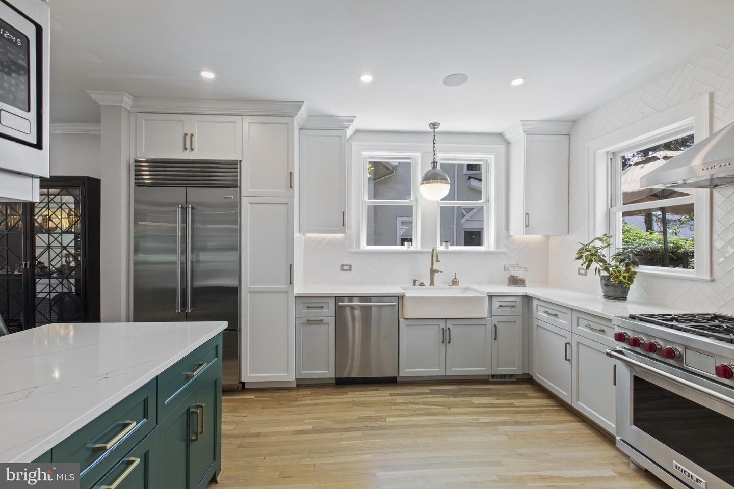 6200 BROAD BRANCH RD NW, WASHINGTON, District Of Columbia 20015, 5 Bedrooms Bedrooms, ,3 BathroomsBathrooms,Residential,For sale,6200 BROAD BRANCH RD NW,DCDC2202808 MLS # DCDC2202808