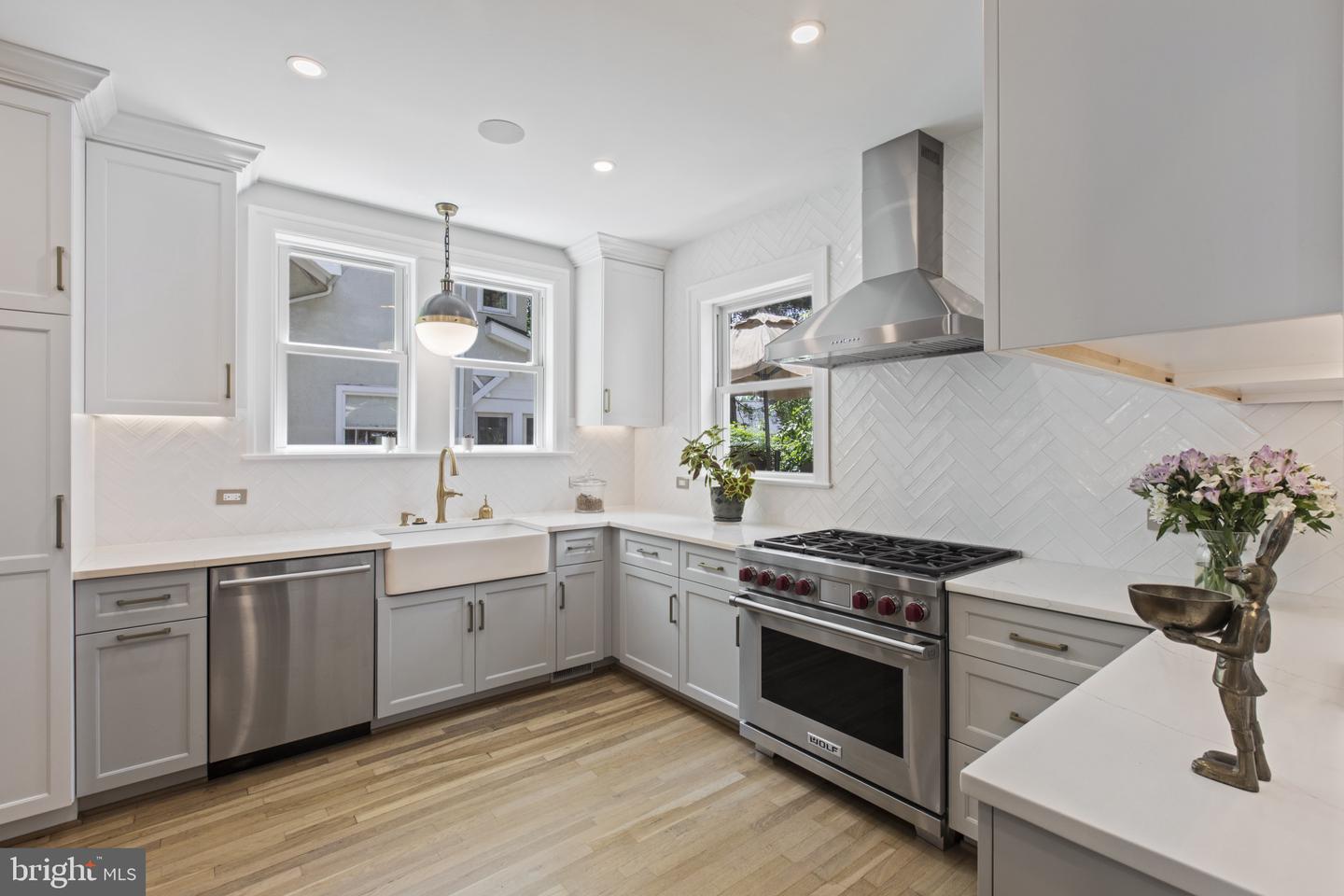 6200 BROAD BRANCH RD NW, WASHINGTON, District Of Columbia 20015, 5 Bedrooms Bedrooms, ,3 BathroomsBathrooms,Residential,For sale,6200 BROAD BRANCH RD NW,DCDC2202808 MLS # DCDC2202808