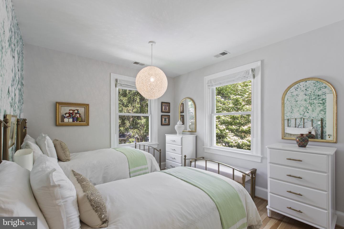 6200 BROAD BRANCH RD NW, WASHINGTON, District Of Columbia 20015, 5 Bedrooms Bedrooms, ,3 BathroomsBathrooms,Residential,For sale,6200 BROAD BRANCH RD NW,DCDC2202808 MLS # DCDC2202808