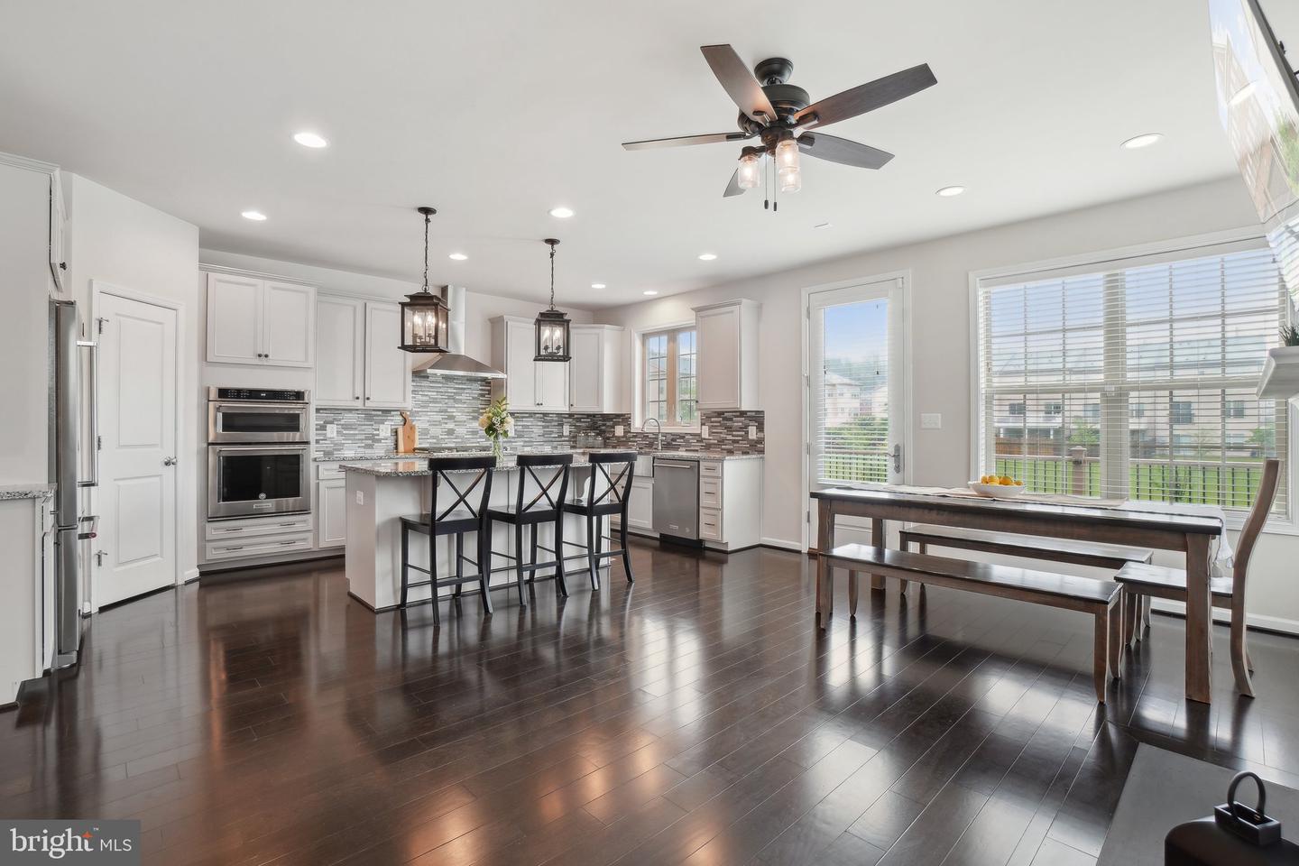 15915 DARLING PL, HAYMARKET, Virginia 20169, 4 Bedrooms Bedrooms, ,3 BathroomsBathrooms,Residential,For sale,15915 DARLING PL,VAPW2095700 MLS # VAPW2095700