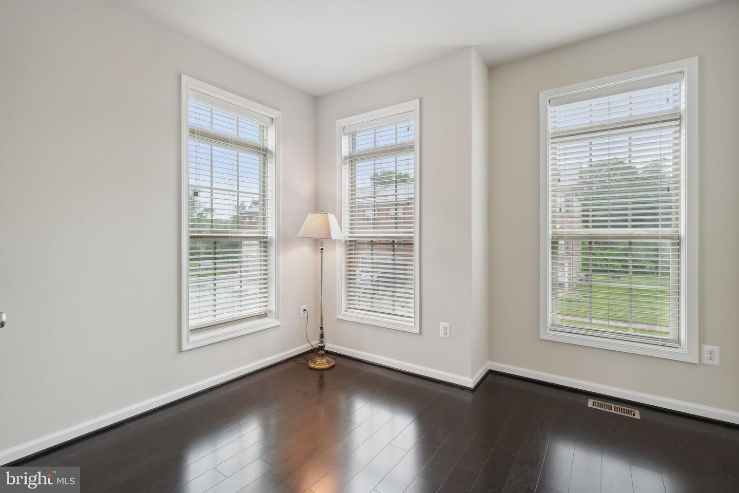 15915 DARLING PL, HAYMARKET, Virginia 20169, 4 Bedrooms Bedrooms, ,3 BathroomsBathrooms,Residential,For sale,15915 DARLING PL,VAPW2095700 MLS # VAPW2095700