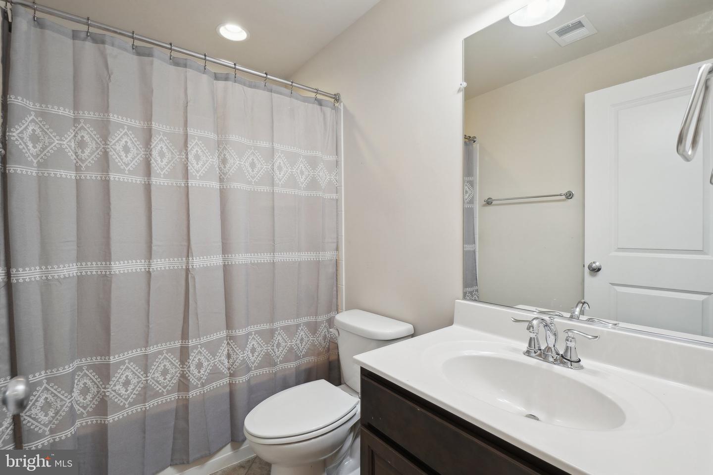 15915 DARLING PL, HAYMARKET, Virginia 20169, 4 Bedrooms Bedrooms, ,3 BathroomsBathrooms,Residential,For sale,15915 DARLING PL,VAPW2095700 MLS # VAPW2095700