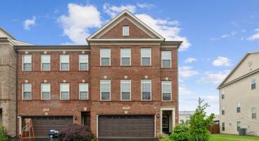 15915 DARLING PL, HAYMARKET, Virginia 20169, 4 Bedrooms Bedrooms, ,3 BathroomsBathrooms,Residential,For sale,15915 DARLING PL,VAPW2095700 MLS # VAPW2095700
