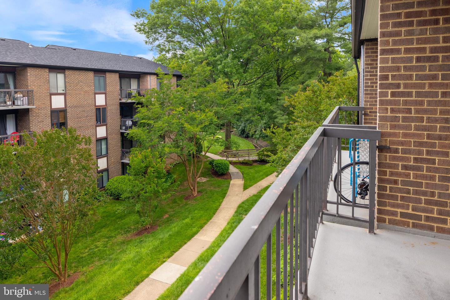 9731 KINGS CROWN CT #201, FAIRFAX, Virginia 22031, 3 Bedrooms Bedrooms, ,2 BathroomsBathrooms,Residential,For sale,9731 KINGS CROWN CT #201,VAFX2243616 MLS # VAFX2243616