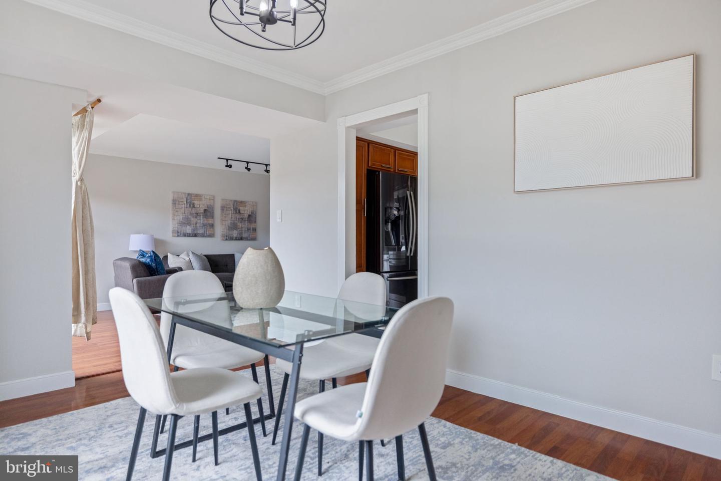 9731 KINGS CROWN CT #201, FAIRFAX, Virginia 22031, 3 Bedrooms Bedrooms, ,2 BathroomsBathrooms,Residential,For sale,9731 KINGS CROWN CT #201,VAFX2243616 MLS # VAFX2243616