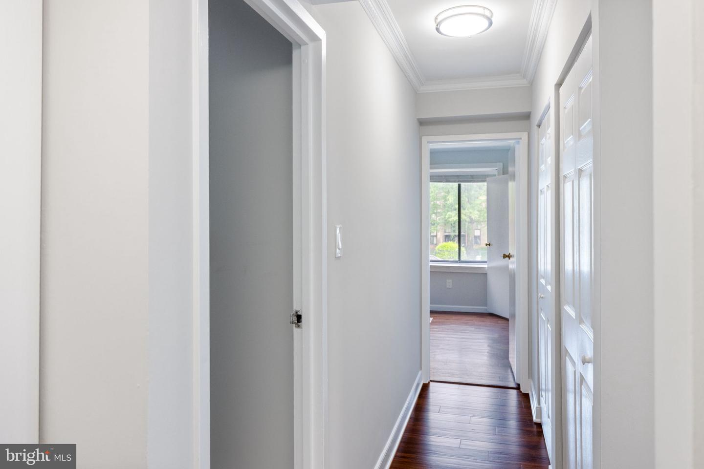 9731 KINGS CROWN CT #201, FAIRFAX, Virginia 22031, 3 Bedrooms Bedrooms, ,2 BathroomsBathrooms,Residential,For sale,9731 KINGS CROWN CT #201,VAFX2243616 MLS # VAFX2243616