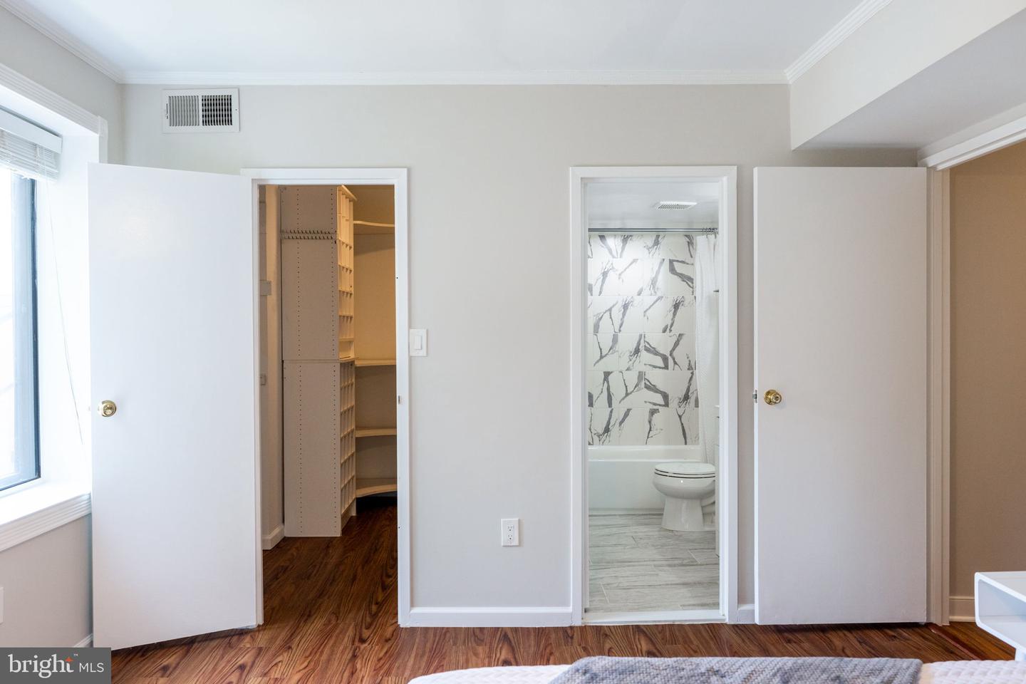 9731 KINGS CROWN CT #201, FAIRFAX, Virginia 22031, 3 Bedrooms Bedrooms, ,2 BathroomsBathrooms,Residential,For sale,9731 KINGS CROWN CT #201,VAFX2243616 MLS # VAFX2243616