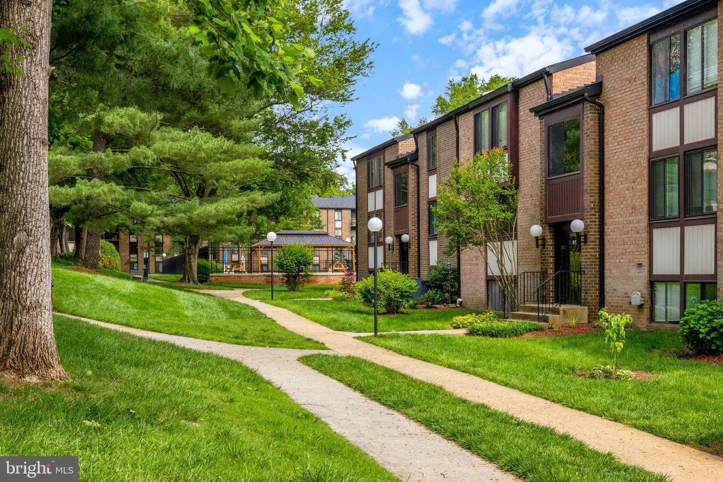9731 KINGS CROWN CT #201, FAIRFAX, Virginia 22031, 3 Bedrooms Bedrooms, ,2 BathroomsBathrooms,Residential,For sale,9731 KINGS CROWN CT #201,VAFX2243616 MLS # VAFX2243616