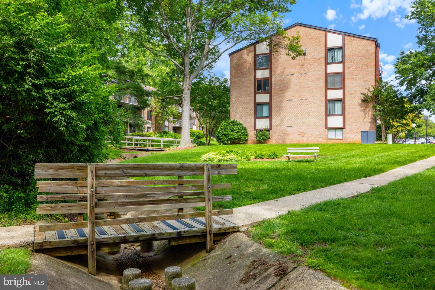 9731 KINGS CROWN CT #201, FAIRFAX, Virginia 22031, 3 Bedrooms Bedrooms, ,2 BathroomsBathrooms,Residential,For sale,9731 KINGS CROWN CT #201,VAFX2243616 MLS # VAFX2243616