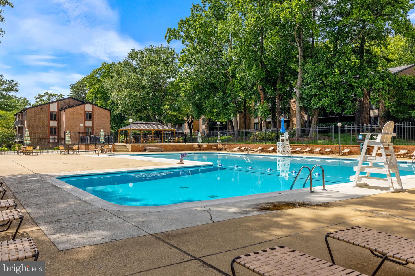 9731 KINGS CROWN CT #201, FAIRFAX, Virginia 22031, 3 Bedrooms Bedrooms, ,2 BathroomsBathrooms,Residential,For sale,9731 KINGS CROWN CT #201,VAFX2243616 MLS # VAFX2243616
