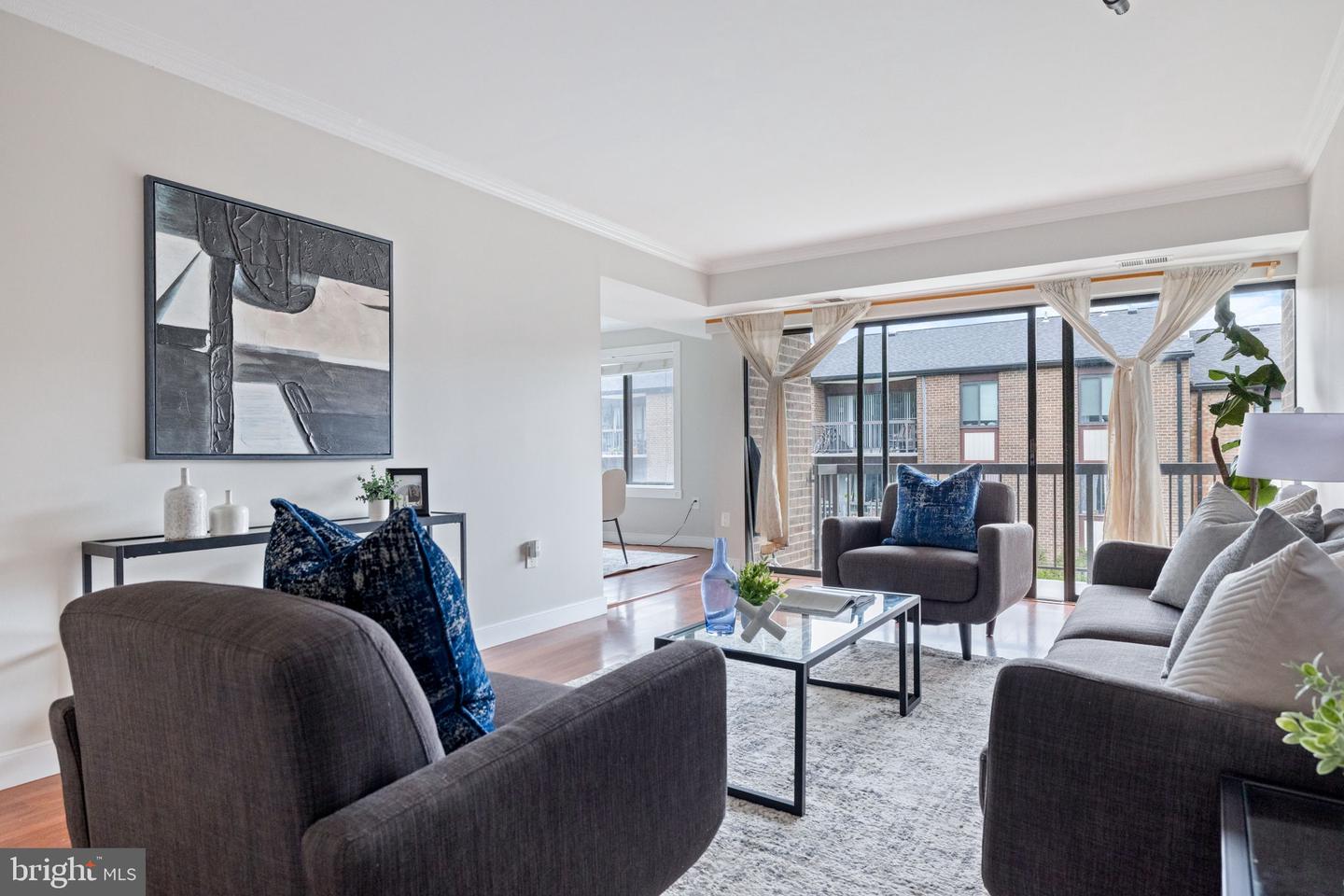 9731 KINGS CROWN CT #201, FAIRFAX, Virginia 22031, 3 Bedrooms Bedrooms, ,2 BathroomsBathrooms,Residential,For sale,9731 KINGS CROWN CT #201,VAFX2243616 MLS # VAFX2243616