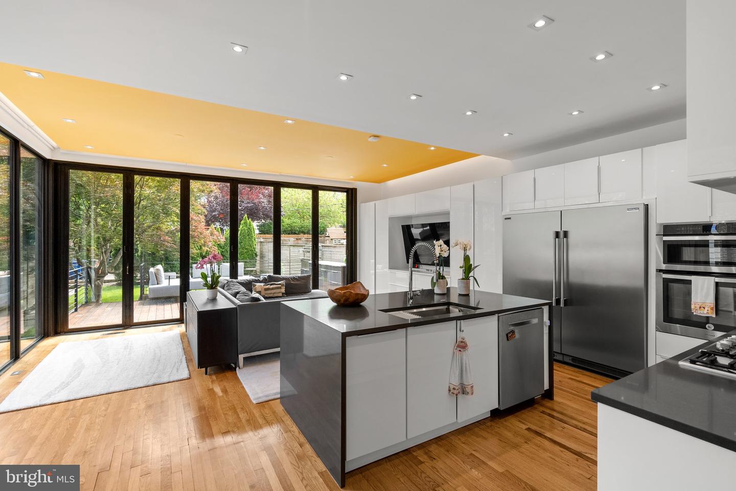 2815 39TH ST NW, WASHINGTON, District Of Columbia 20007, 6 Bedrooms Bedrooms, ,4 BathroomsBathrooms,Residential,For sale,2815 39TH ST NW,DCDC2202782 MLS # DCDC2202782