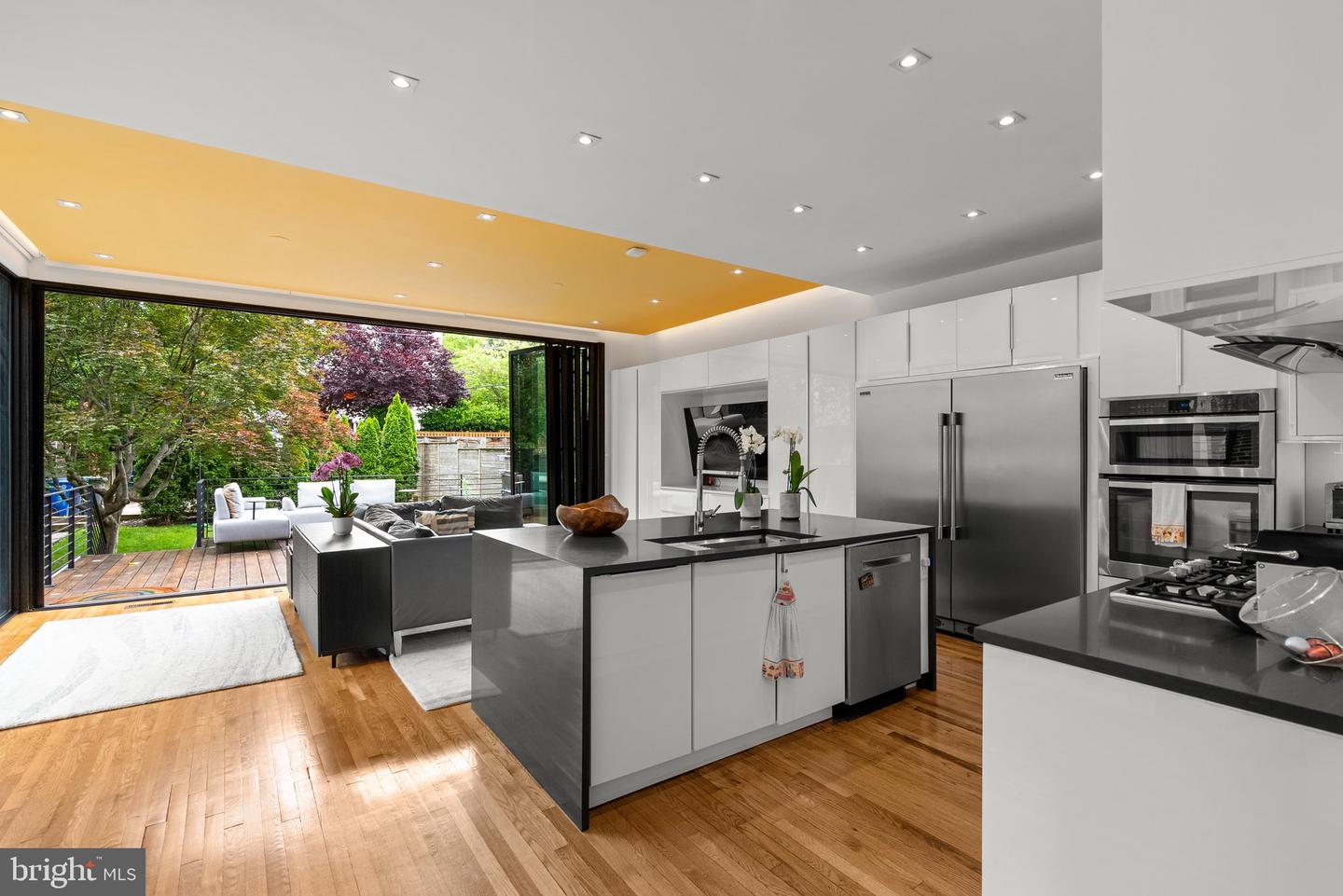 2815 39TH ST NW, WASHINGTON, District Of Columbia 20007, 6 Bedrooms Bedrooms, ,4 BathroomsBathrooms,Residential,For sale,2815 39TH ST NW,DCDC2202782 MLS # DCDC2202782