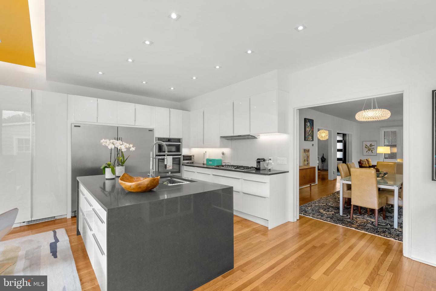 2815 39TH ST NW, WASHINGTON, District Of Columbia 20007, 6 Bedrooms Bedrooms, ,4 BathroomsBathrooms,Residential,For sale,2815 39TH ST NW,DCDC2202782 MLS # DCDC2202782