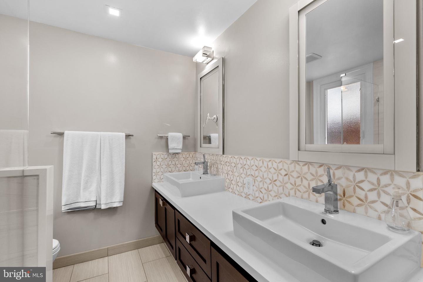 2815 39TH ST NW, WASHINGTON, District Of Columbia 20007, 6 Bedrooms Bedrooms, ,4 BathroomsBathrooms,Residential,For sale,2815 39TH ST NW,DCDC2202782 MLS # DCDC2202782