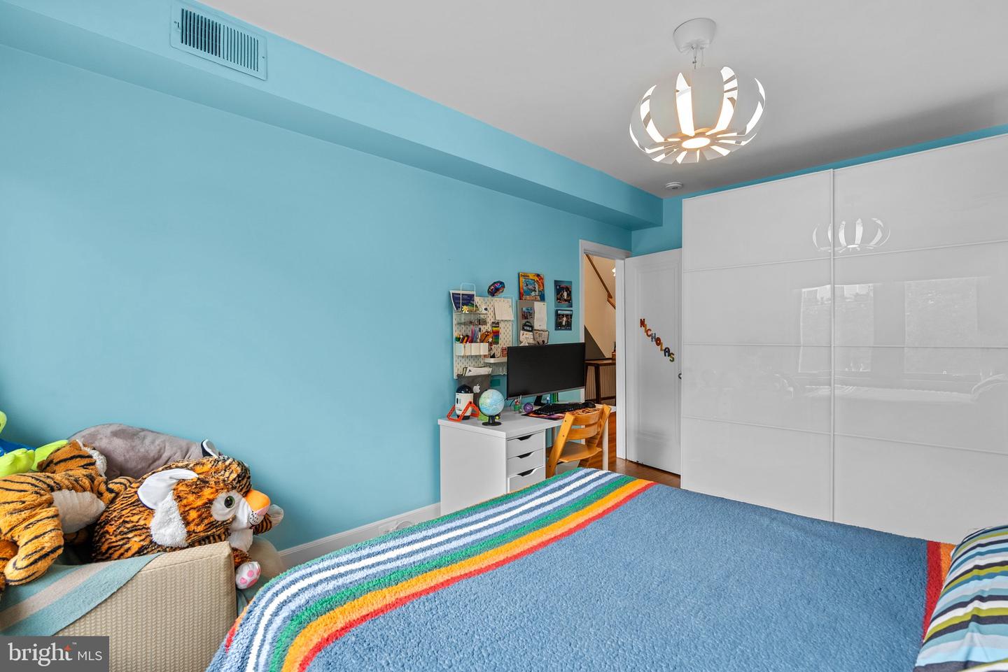 2815 39TH ST NW, WASHINGTON, District Of Columbia 20007, 6 Bedrooms Bedrooms, ,4 BathroomsBathrooms,Residential,For sale,2815 39TH ST NW,DCDC2202782 MLS # DCDC2202782
