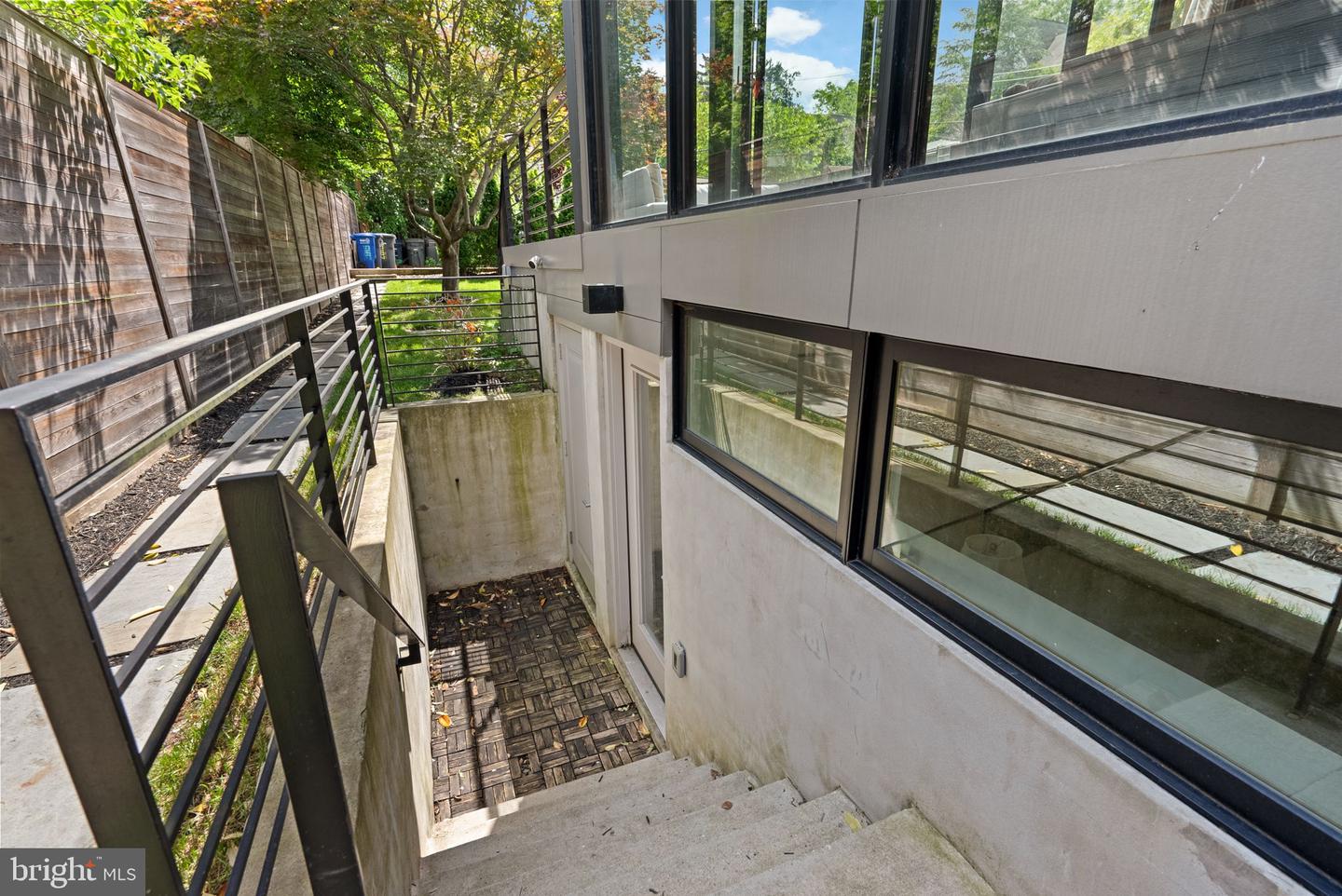 2815 39TH ST NW, WASHINGTON, District Of Columbia 20007, 6 Bedrooms Bedrooms, ,4 BathroomsBathrooms,Residential,For sale,2815 39TH ST NW,DCDC2202782 MLS # DCDC2202782