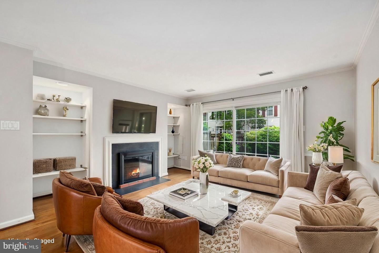 416 W GLEBE RD, ALEXANDRIA, Virginia 22305, 3 Bedrooms Bedrooms, ,2 BathroomsBathrooms,Residential,For sale,416 W GLEBE RD,VAAX2045794 MLS # VAAX2045794