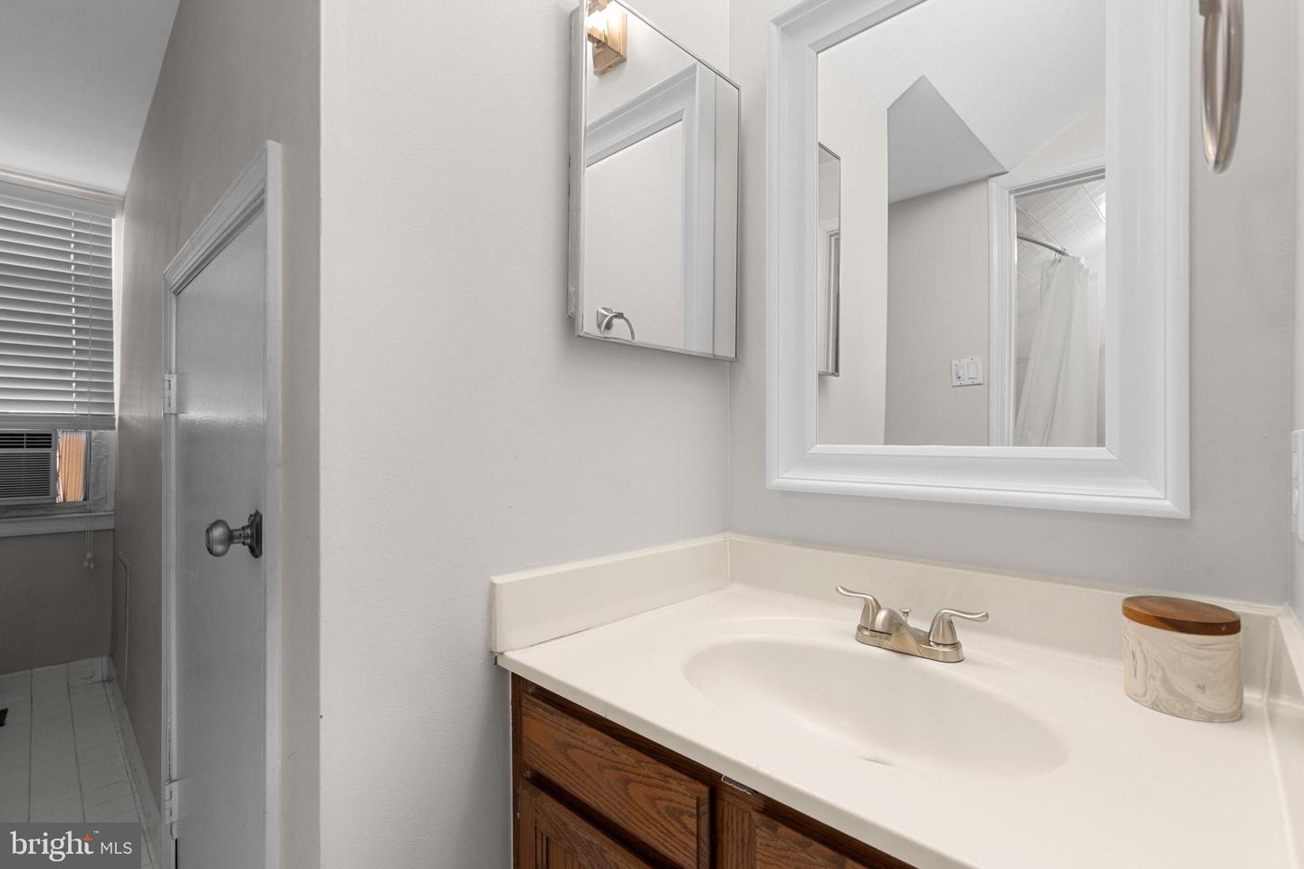 416 W GLEBE RD, ALEXANDRIA, Virginia 22305, 3 Bedrooms Bedrooms, ,2 BathroomsBathrooms,Residential,For sale,416 W GLEBE RD,VAAX2045794 MLS # VAAX2045794